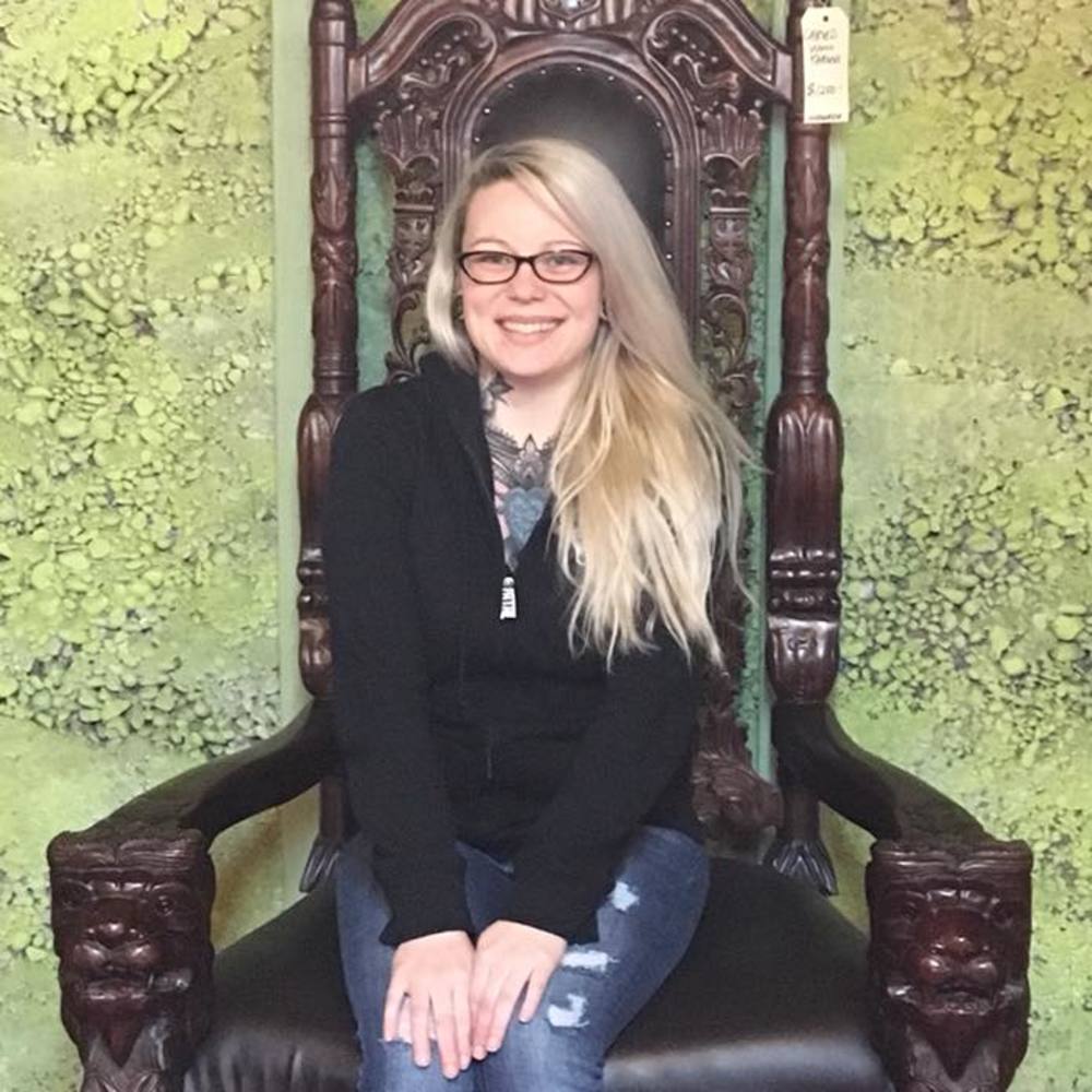 Meet your Posher, Emma
